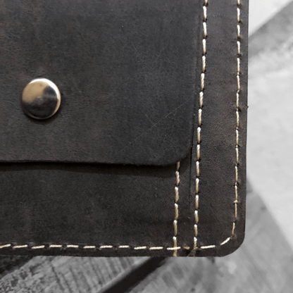 Fine Crest - Bifold Leather Wallet